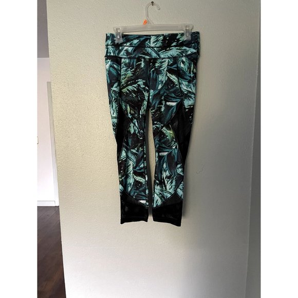 Athleta Leggings 3/4 length small - Picture 5 of 7